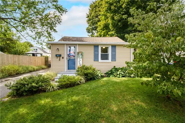 61 Logan Street, Warwick, RI 02889