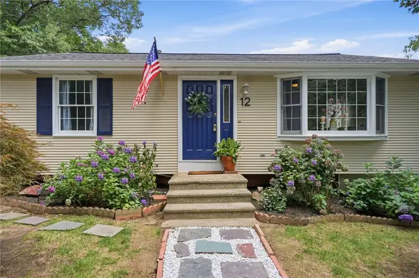 12 View Street, Lincoln, RI 02865