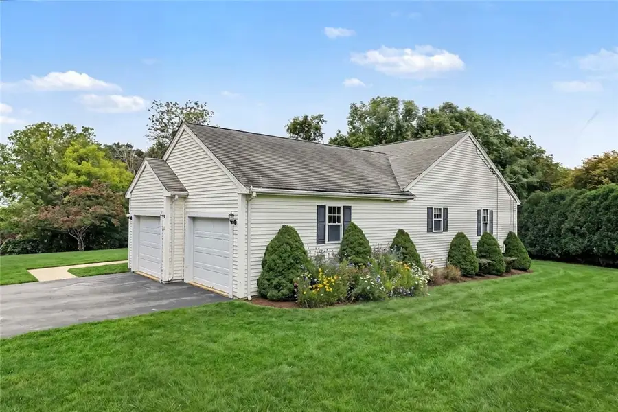 23 Valley Stream Drive, Cumberland, RI 02864 - #2