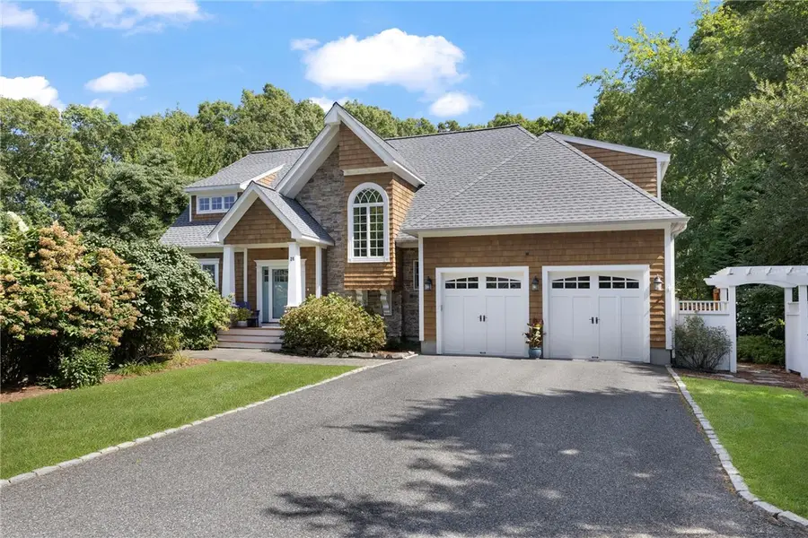 26 Thayer Avenue, Narragansett, RI 02882 - #2