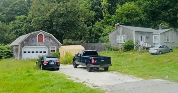 26 Bulgarmarsh Road, Tiverton, RI 02878