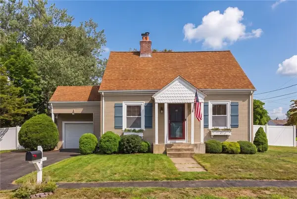 76 George Arden Avenue, Warwick, RI 02886