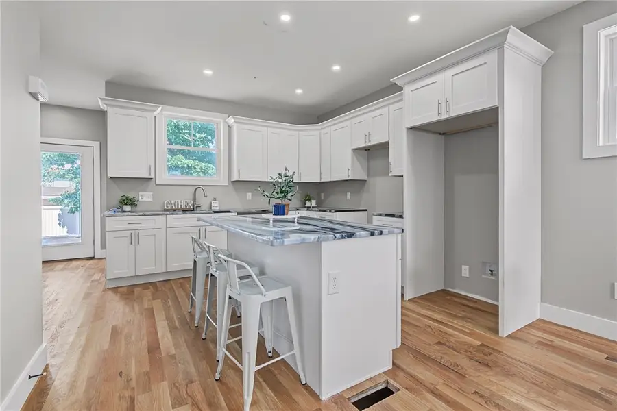 6 Rounds Avenue, Providence, RI 02915 - #3