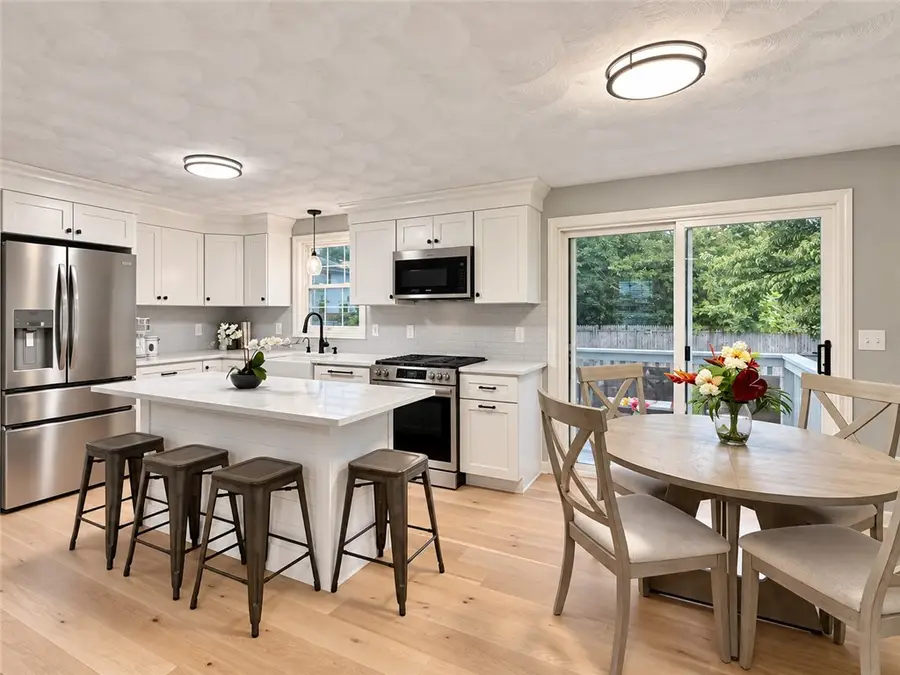 4 Cooke Place, Warwick, RI 02888 - #2