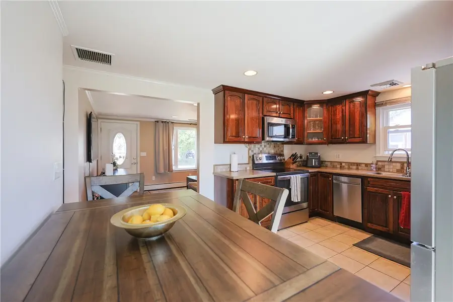 6 Scott Lane, Bristol, RI 02809 - #3