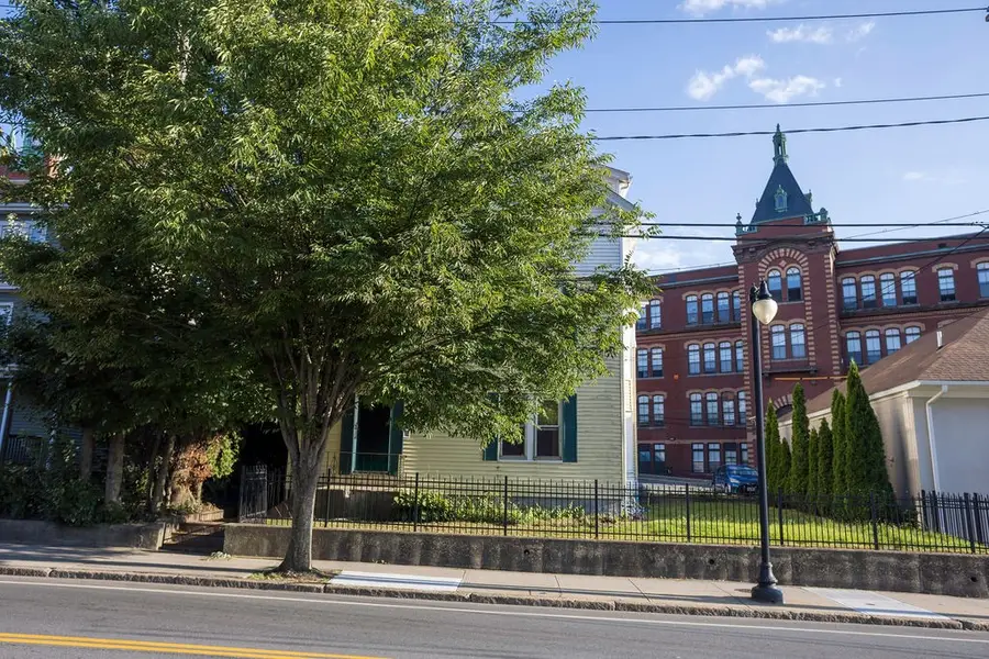 29 Hamlet Avenue, Woonsocket, RI 02895 - #2