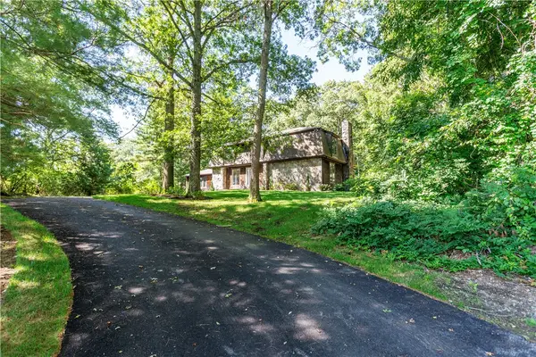 5763 Post Road, East Greenwich, RI 02818