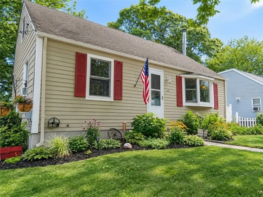 4 Triton Drive, Saunderstown, RI 02874 - #2
