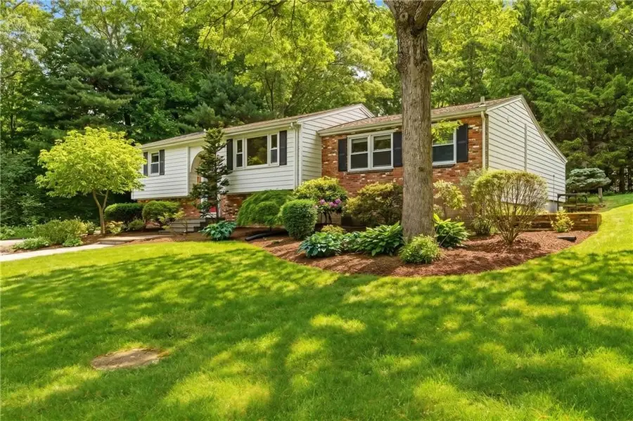 8 Ledgemont Drive, Lincoln, RI 02865 - #2