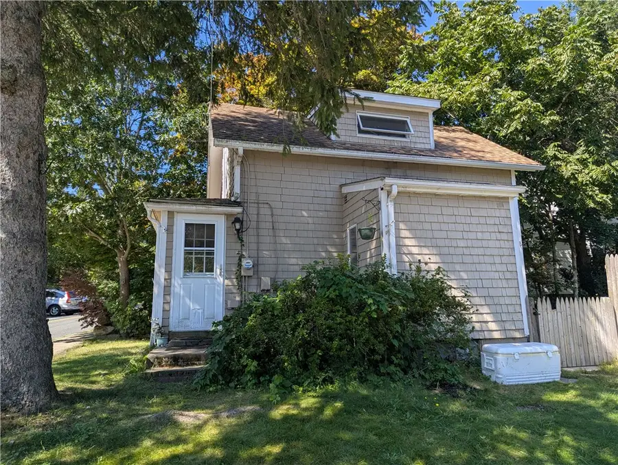9 Allen Avenue, South Kingstown, RI 02879 - #2