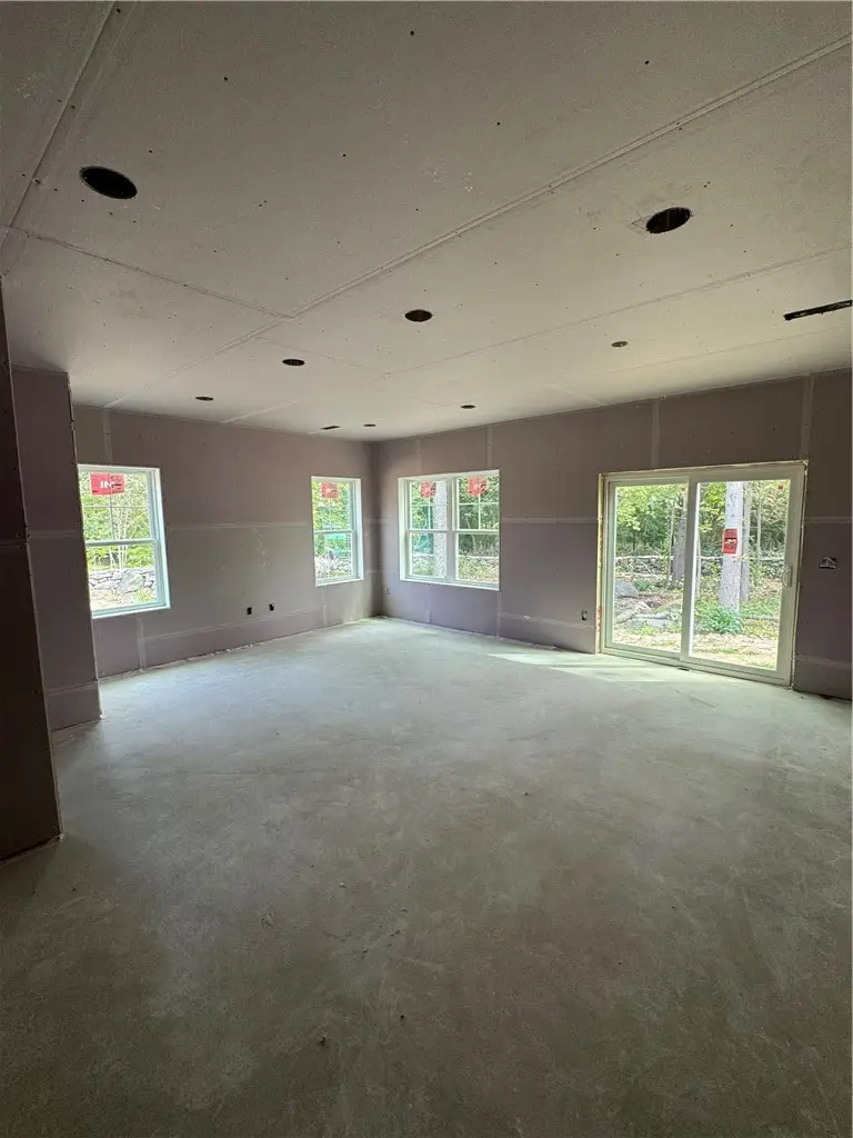 10 College Hill, Warwick, RI 02886 - #2