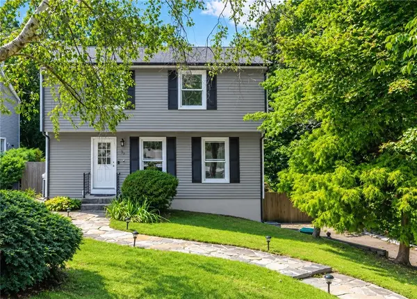 39 Okinawa Avenue, Warwick, RI 02889