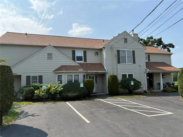 60 Saddle Green #B, North Providence, RI 02904