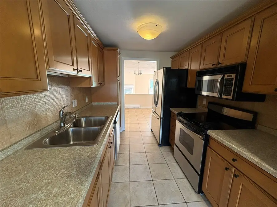 60 Saddle Green #B, North Providence, RI 02904 - #3