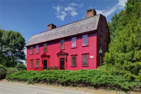 57 Farewell Street, Newport, RI 02840