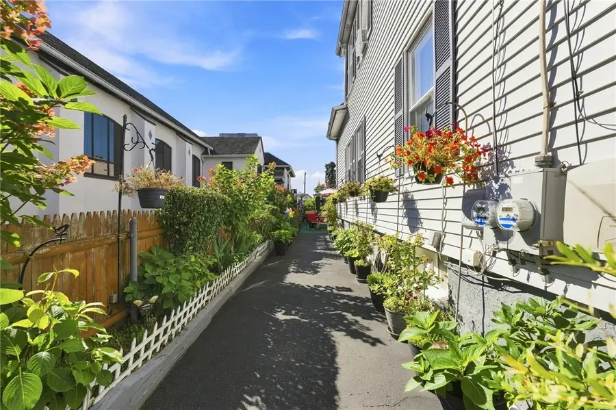44 Lawn Avenue, Pawtucket, RI 02860 - #3
