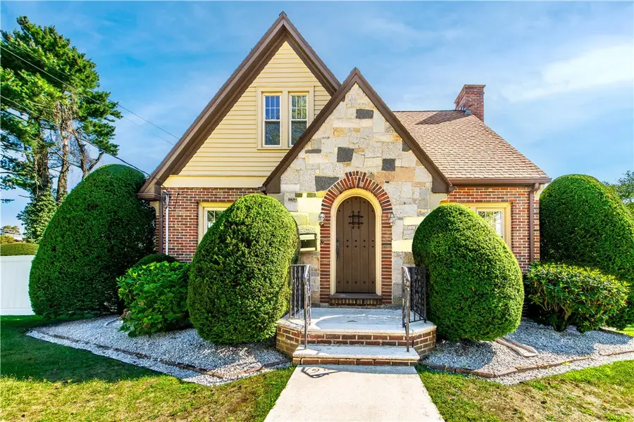 3 Moreland Street, Johnston, RI 02919 - #2