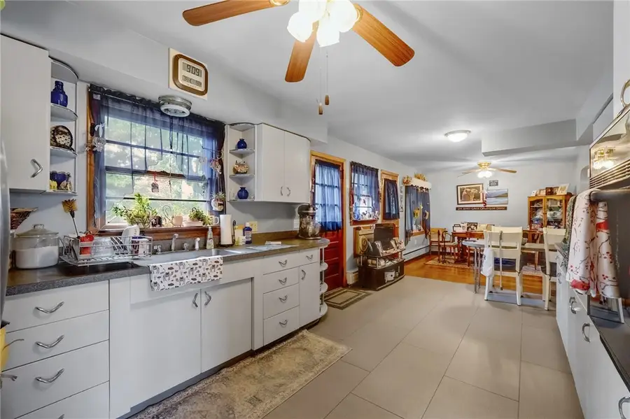 136 Earl Avenue, Riverside, RI 02915 - #3