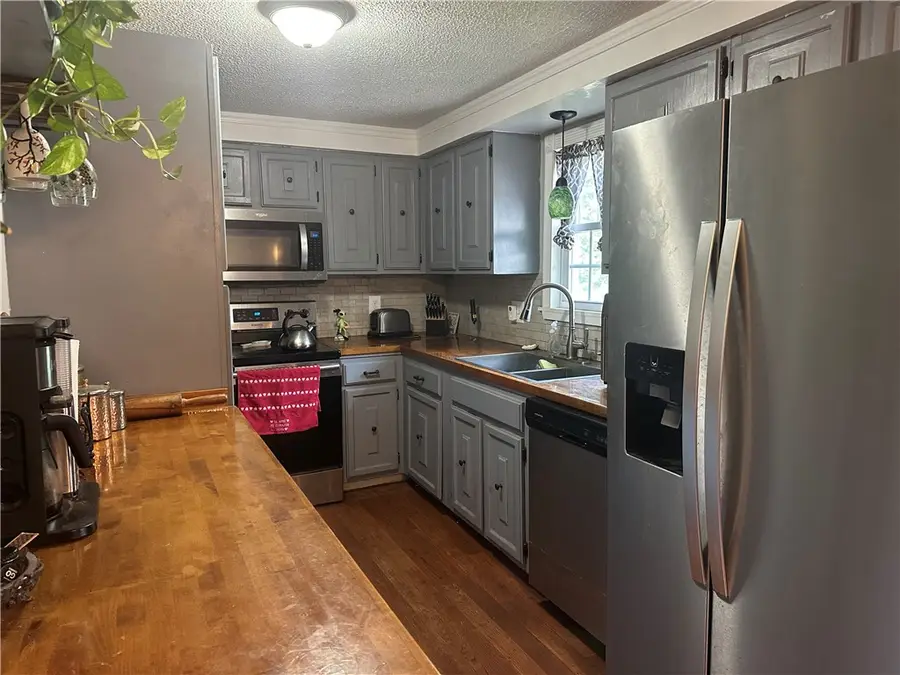 15 Riverview Drive, Wood River Junction, RI 02894 - #2