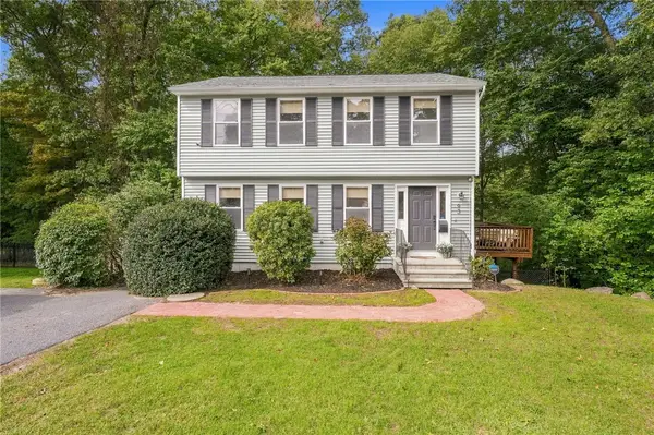 93 Pilgrim Avenue, Coventry, RI 02816
