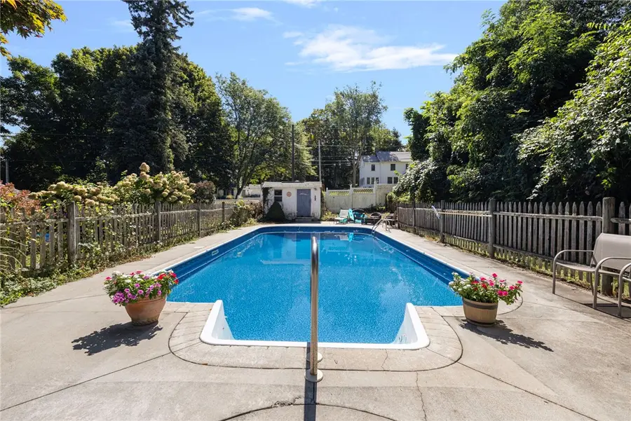 29 Valentine Circle, Warwick, RI 02886 - #2