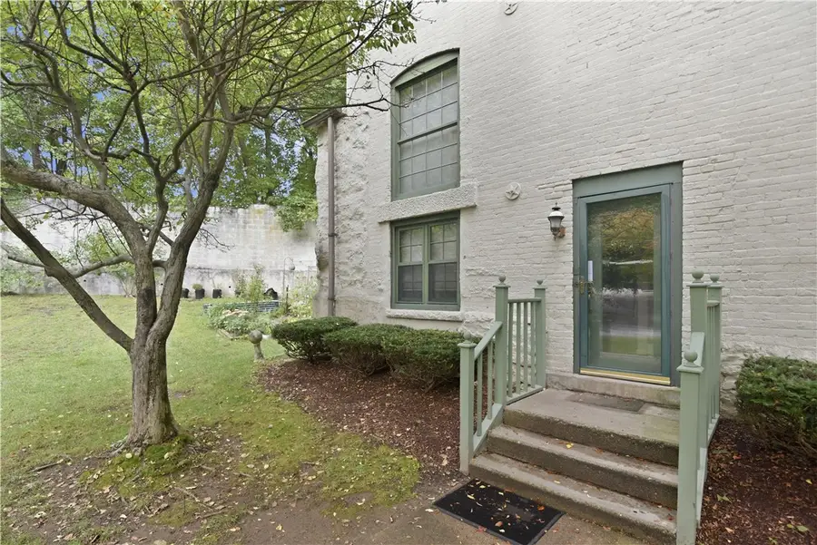 25 Higgins Street #104, Smithfield, RI 02917 - #2