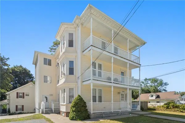 394 Great Road #3, Lincoln, RI 02865