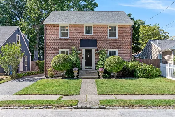 80 Western Promenade, Cranston, RI 02905