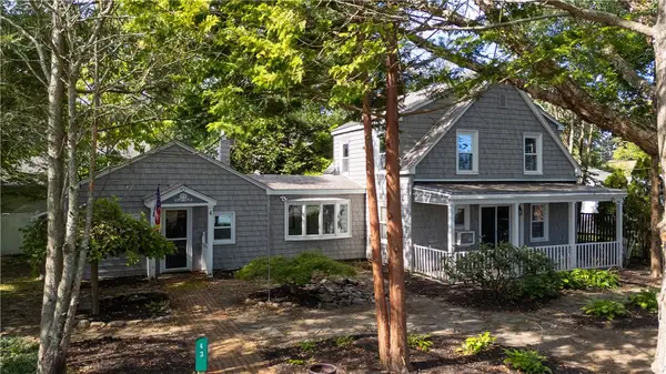 43 Shawomet Avenue, Warwick, RI 02889