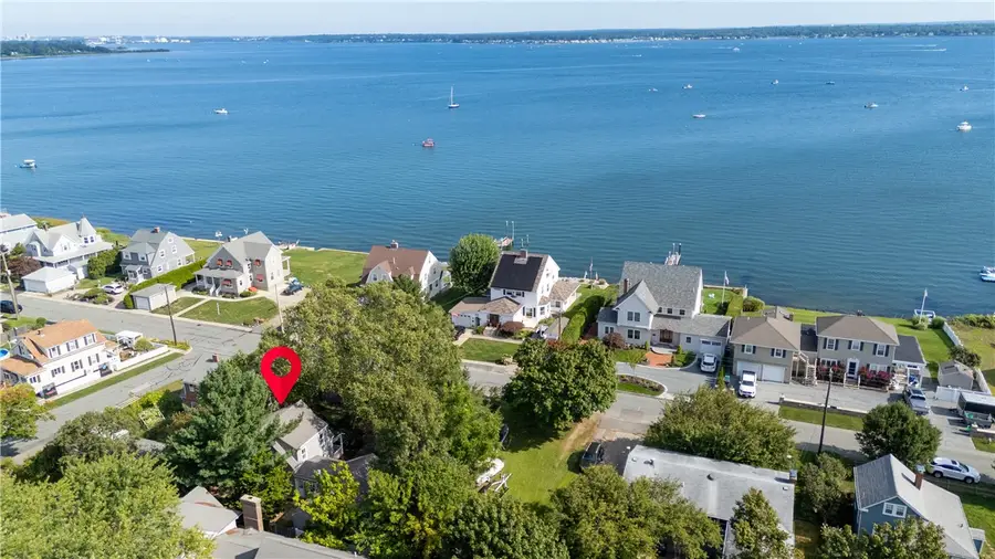 43 Shawomet Avenue, Warwick, RI 02889 - #3