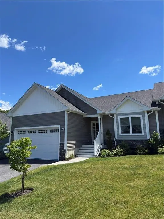 55 Deer Run Crossing #41, Warwick, RI 02818