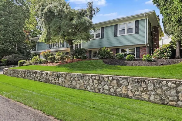 14 Sweet Hill Drive, Johnston, RI 02919
