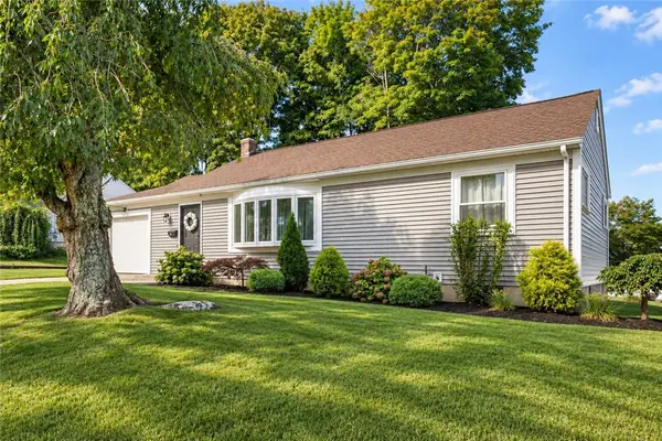 14 Salem Drive, North Providence, RI 02904