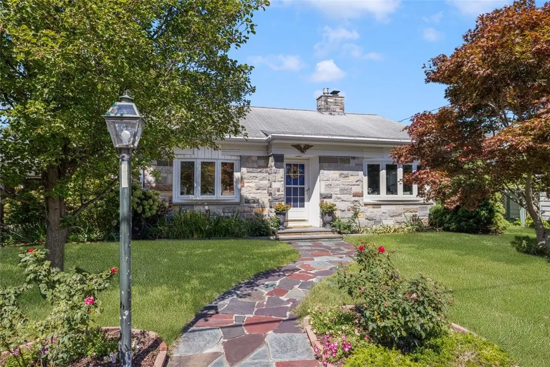 135 Arnold Street, Lincoln, RI 02865 - #1