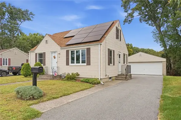22 Larchmere Drive, East Providence, RI 02916