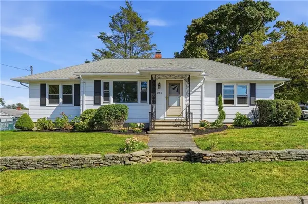 250 East View Avenue, Cranston, RI 02920