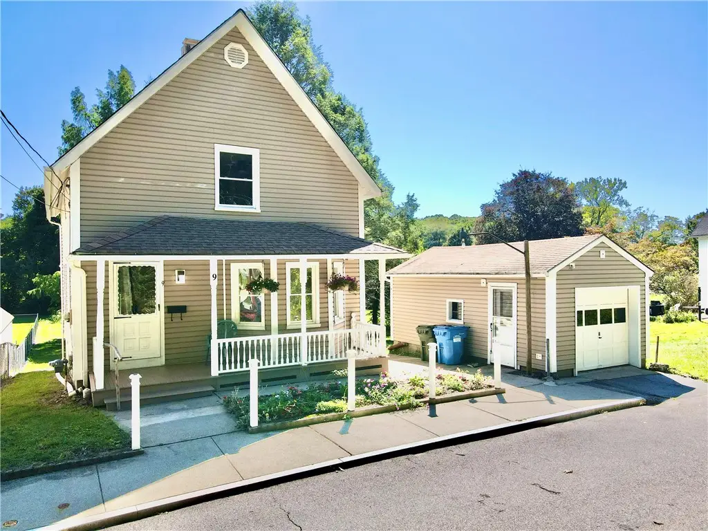 9 Daniel Street, Norwich, CT 06360 - #1