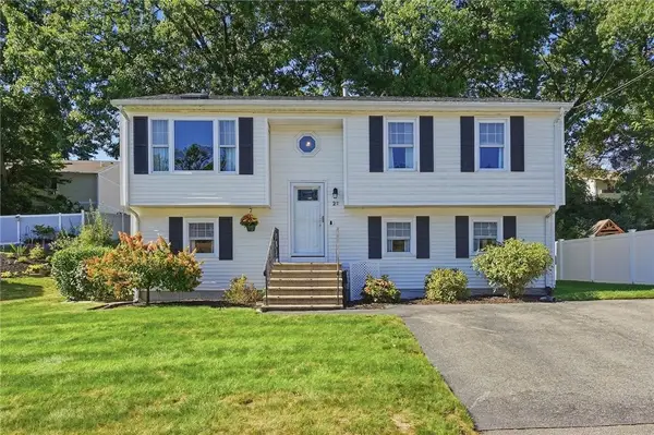 21 Lawnacre Drive, North Providence, RI 02911