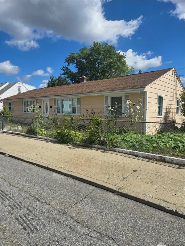 89 Columbia Avenue, Pawtucket, RI 02860