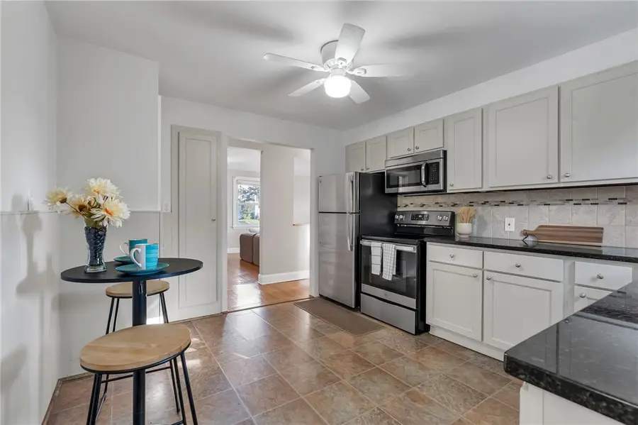 204 Knollwood Avenue, Cranston, RI 02910 - #2