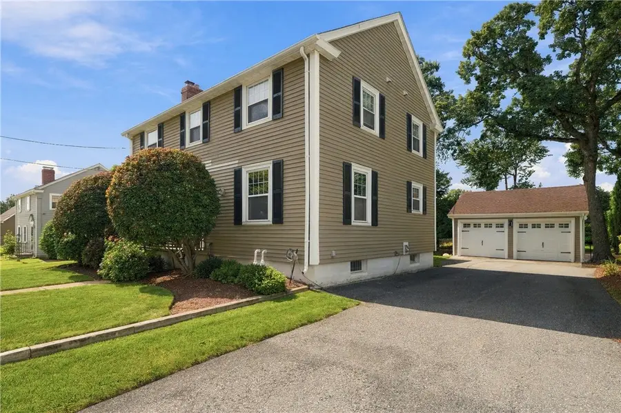 698 High Street, Cumberland, RI 02864 - #3