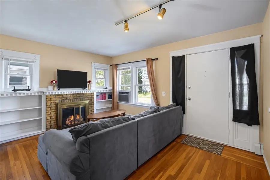 30 Cliffdale Avenue, Cranston, RI 02905 - #3