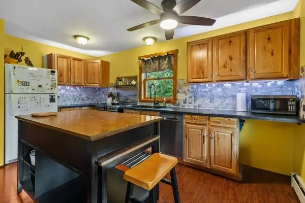 033 Alden Avenue, Portsmouth, RI 02872 - #3