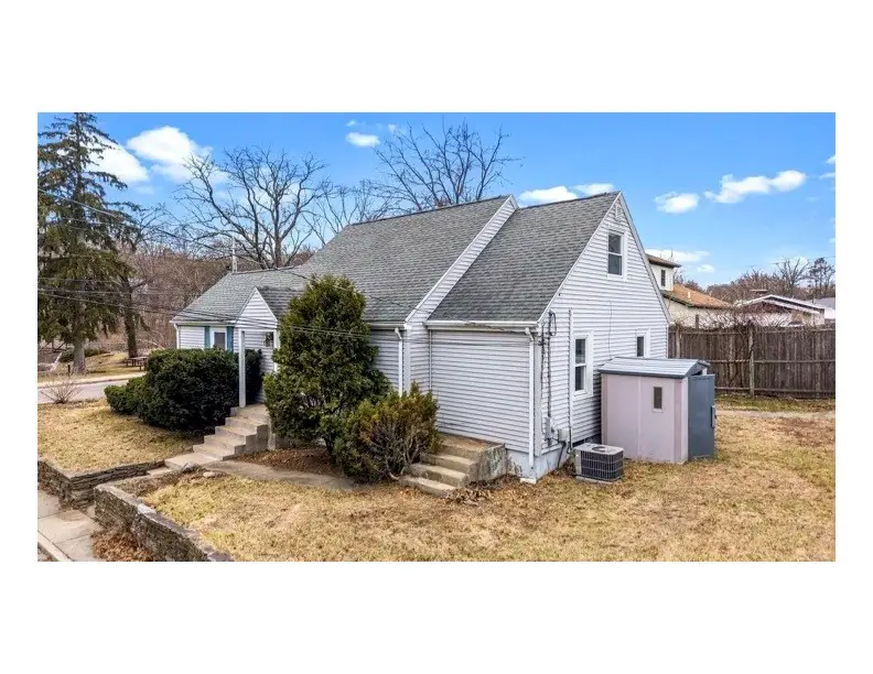 2 Whitman Street, Smithfield, RI 02917 - #3