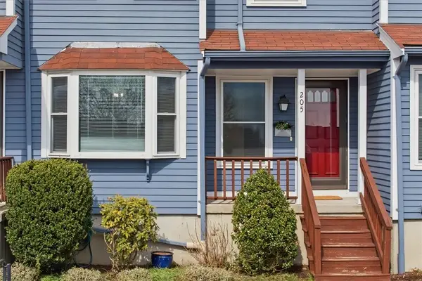 200 Heroux Boulevard #205, Cumberland, RI 02864