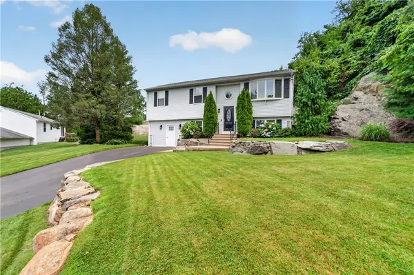 6 Raymond Drive, Johnston, RI 02919