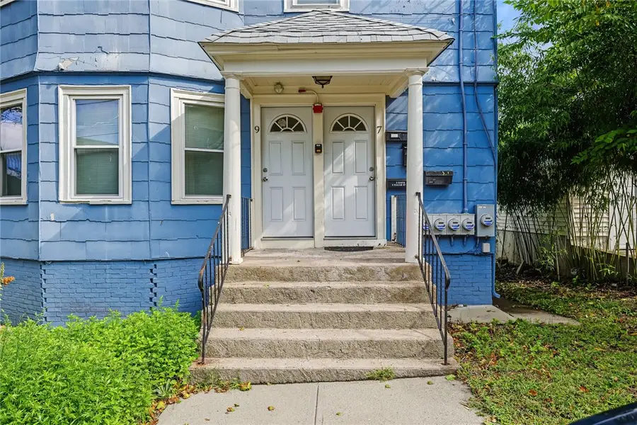 7 Williams Street, Pawtucket, RI 02860 - #3