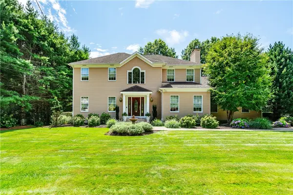 38 Mark Drive, Lincoln, RI 02865