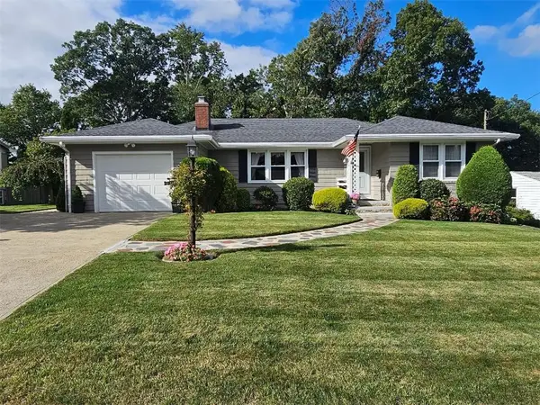 94 Coolspring Drive, Cranston, RI 02920