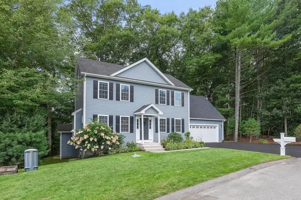 17 Clover Court, Cumberland, RI 02864